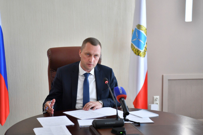 Роман Бусаргин поставил задачу загрузить молочные заводы региона саратовским сырьем. Роман Бусаргин поставил задачу загрузить молочные заводы региона саратовским сырьем.