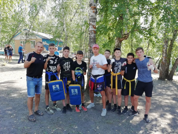 Боевая подготовка юных спортсменов Киокусинкай карате в преддверии нового учебного года. Боевая подготовка юных спортсменов Киокусинкай карате в преддверии нового учебного года.